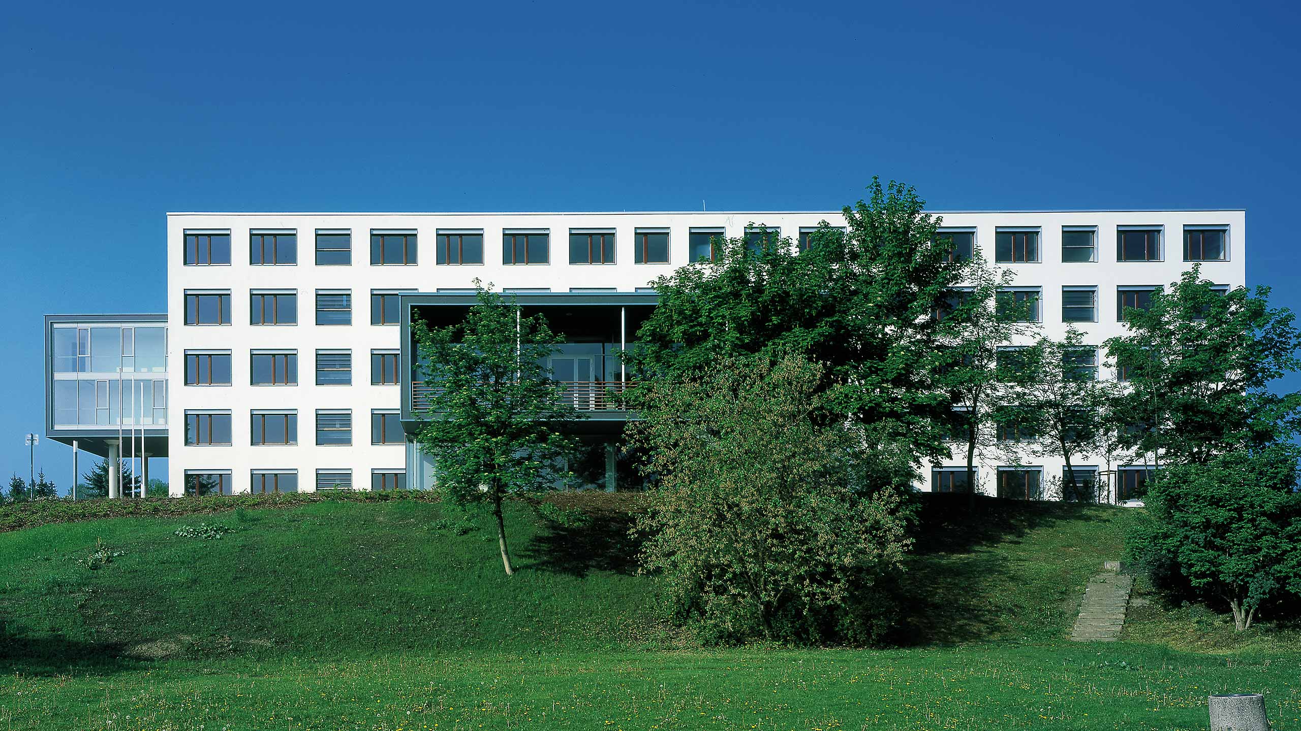 Stadermann-Architekten: Marie Curie Gymnasium in Bad Berka nach funktioneller Neuordnung und Umbau