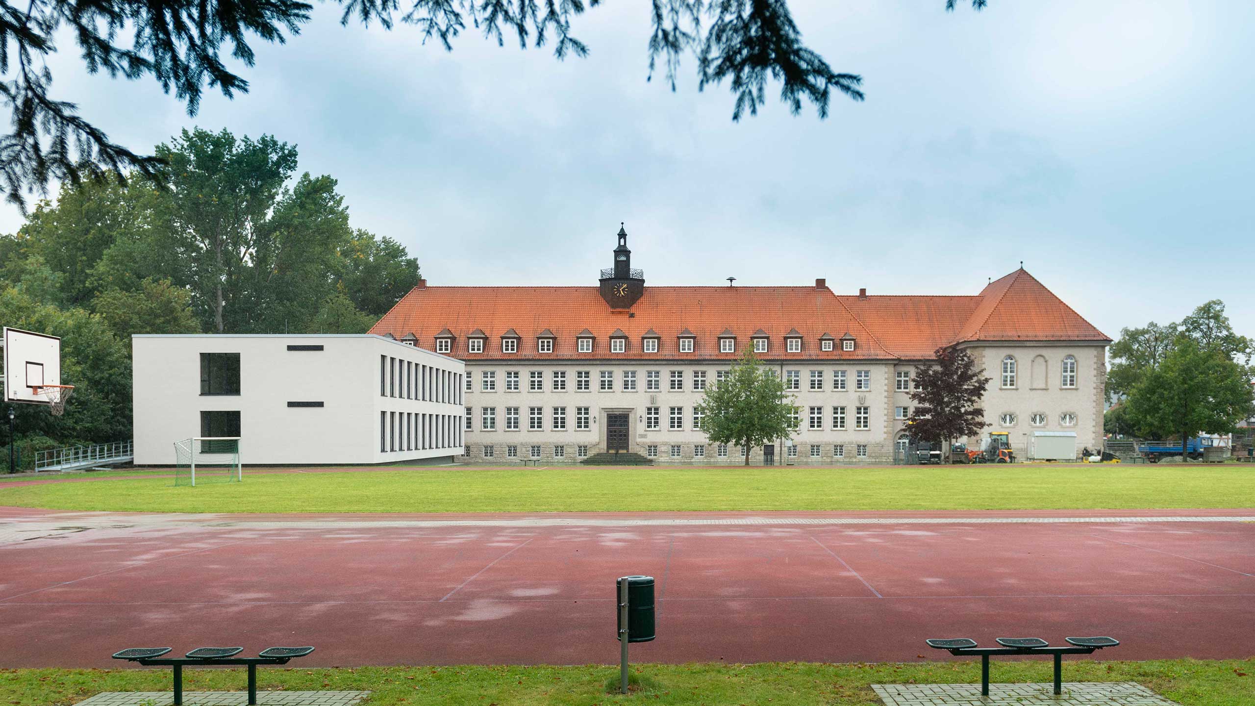 Stadermann-Architekten: Lingemann Gymnasium in Heilbad Heiligenstadt nach moderner Erweiterung des historischen Bestands